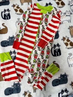 Hanna Andersson Dr. Seuss Grinch pjs onesie